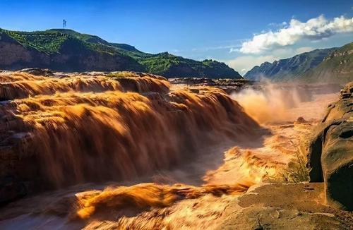 蔚为壮观的蔚什么意思（怎么理解蔚为壮观的蔚的意思）