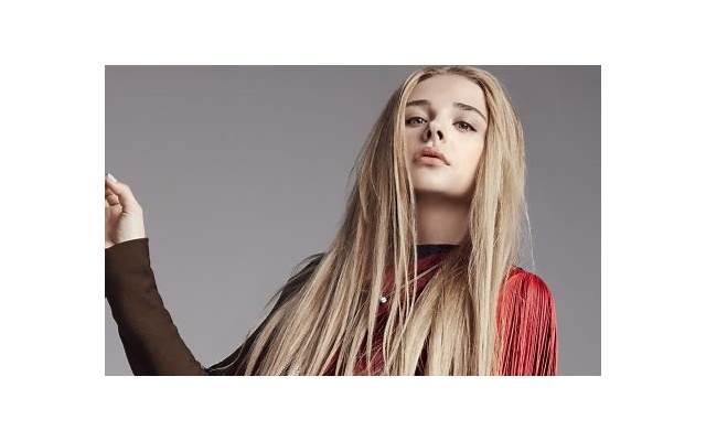 女生不回微信，该怎么和女生聊天才能化解尴尬