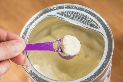 ​学生奶粉配料表怎么看好坏