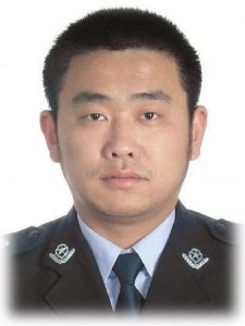 ​侦破盗古墓和化石案的刑侦专家