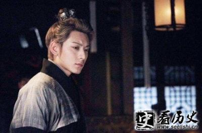 ​如何看待“王莽改制”事件？王莽的一生有哪些事迹？