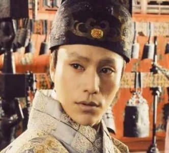 ​明朝时期宦官开始逐渐登上朝政是什么时候？