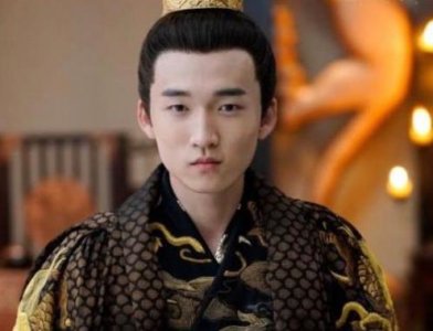 ​拓跋弘禅位给儿子，成了最年轻的太上皇