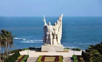 ​海南解放前夕的琼崖纵队，两位副司令员都成了少将，那司令员呢？