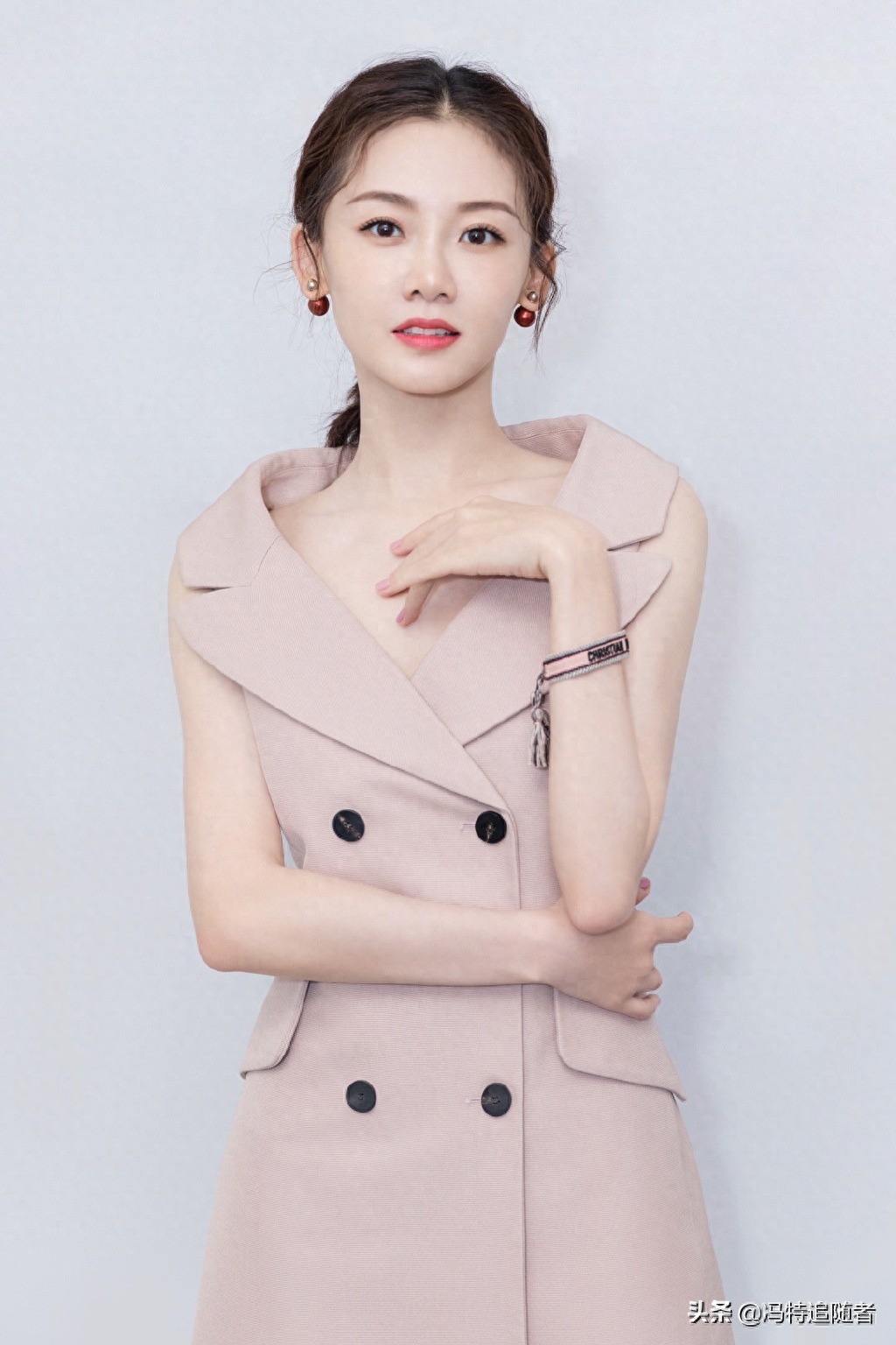 《芳华》女主角：苗苗，人美，怎么着都好看