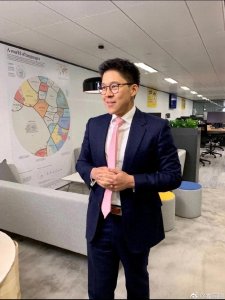 ​＂霍启刚：从豪门公子到慈善大使的人生传奇＂