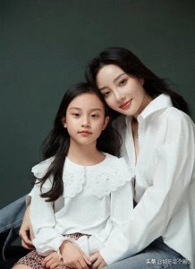 ​甜馨为校园霸凌发声，遭网友恶意留言， 11岁的她霸气维护妈妈！