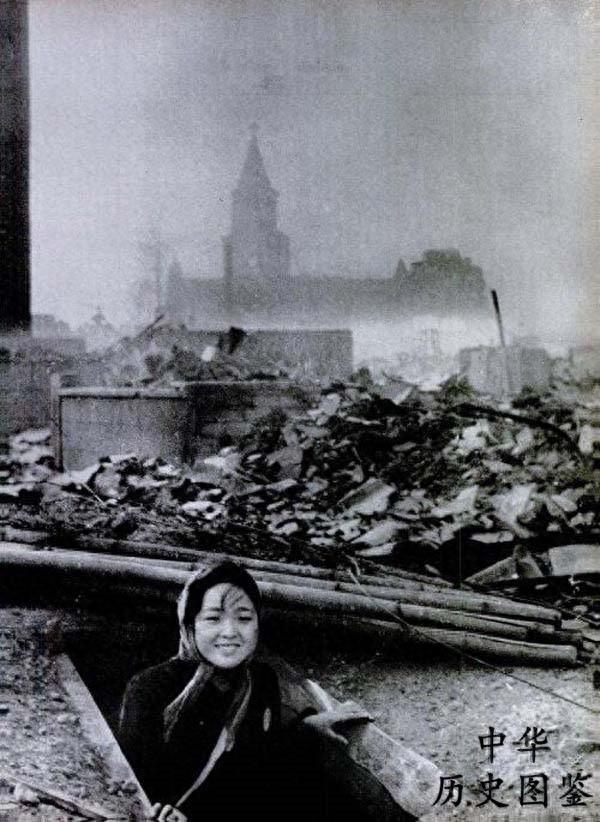 一组罕见的历史老照片：图二是神秘的“类人猿”，图七的穿着亮了