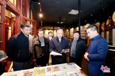 ​安庆市教体局与上海市徐汇区教育局签订教育合作框架协议