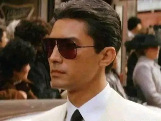 亚洲第一美男, 迷倒林青霞王祖贤! 68岁的他却为何单身至今?