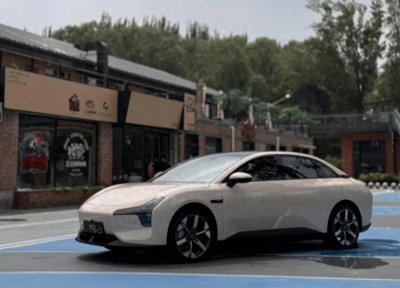 ​“铁娘子”王凤英，如何铸就小鹏MONA M03爆款传奇？