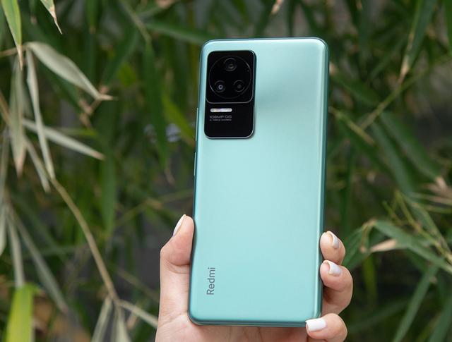 现在3000左右值得入手的手机（3000元左右这5款高性能）(4)