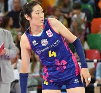 ​女排巨星朱婷再度称霸，MVP收割机归来！