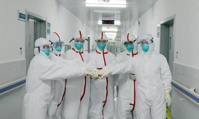 赞美白衣天使简短语句，赞美“白衣天使”的诗句？图3