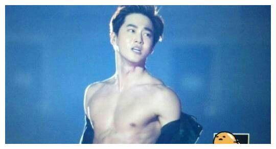 EXO全体成员腹肌大公开,九锥不仅颜值逆天腹肌也更优越