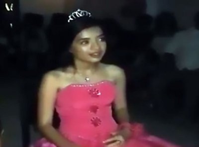 ​真人版睡美人：女孩一觉能睡几十天，母亲每天给她灌食物