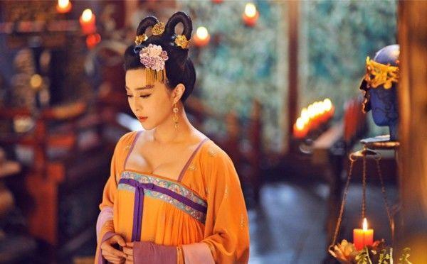 世界历史中的七大女王,中国人占两个,第一无悬念,第二被骂惨