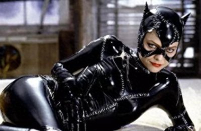 ​DC宇宙中的黑寡妇，你更喜欢哪一版本的猫女呢？